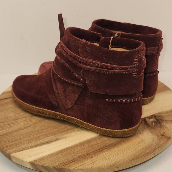 UGG Reid Moccasin Bootie Burgandy Ankle Boots Women's Size 8.5 - Picture 7 of 12